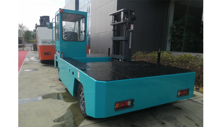  電動側面叉車【3-6噸】_3